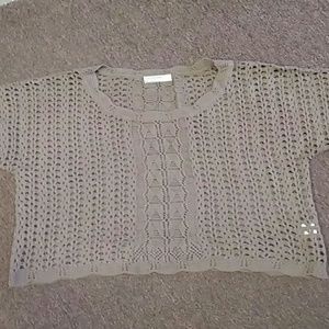 Short sleeve sweater